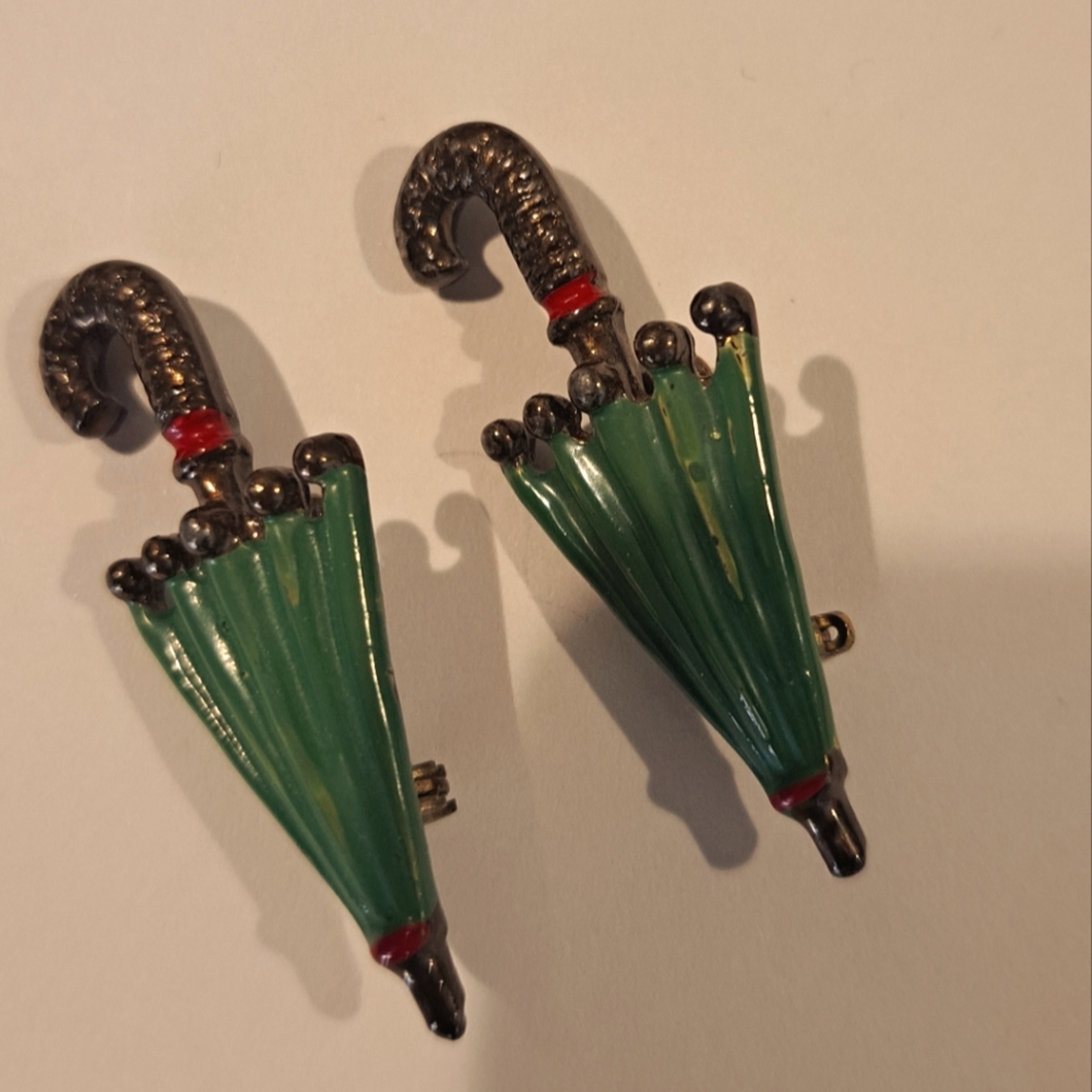 Vtg Umbrella Scatter Lot Of 2 Brooch Pins Enamel Cute Green & Red